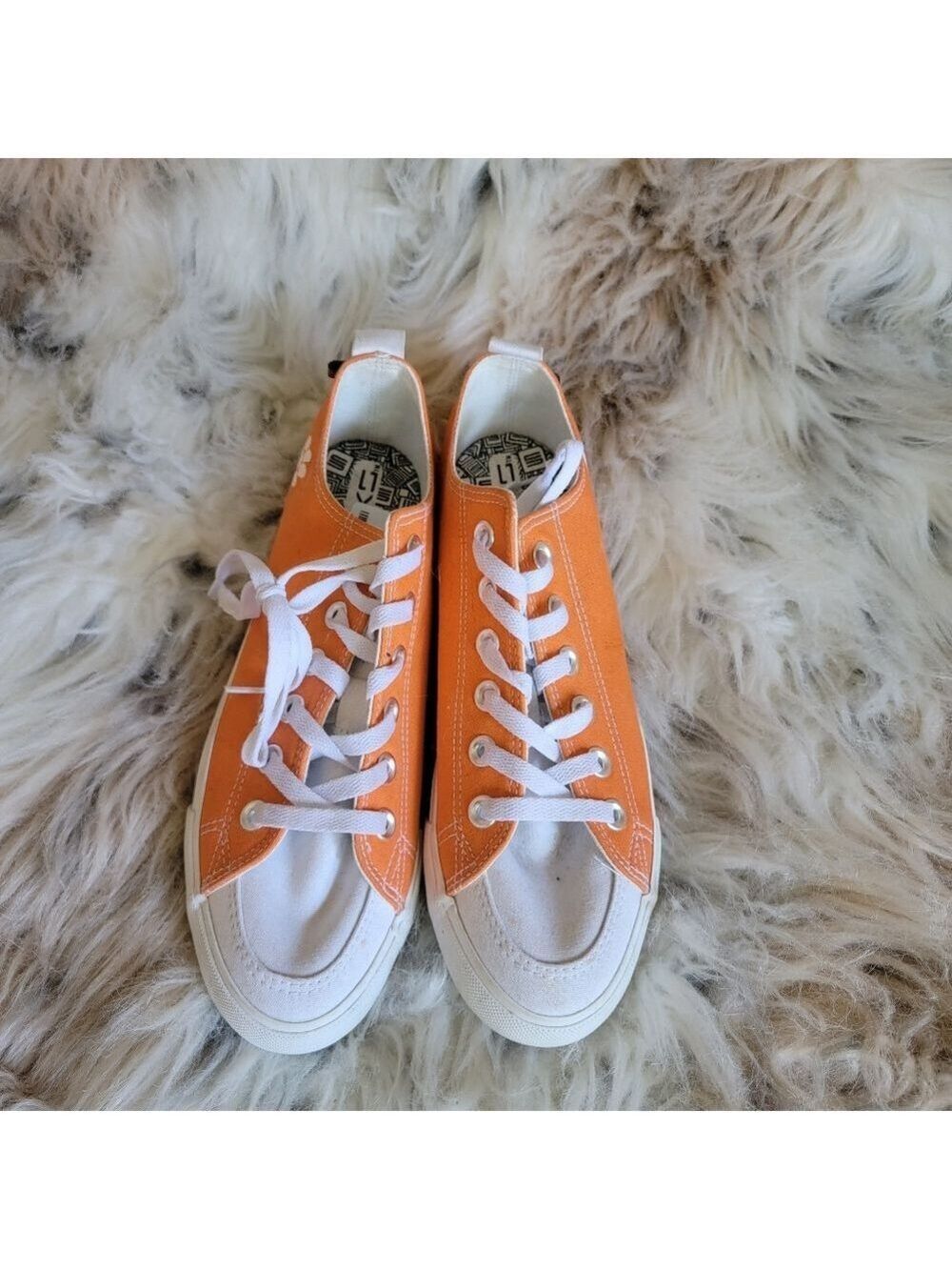 Official Clemson Tigers Low Top Shoes - Picture 3 of 9